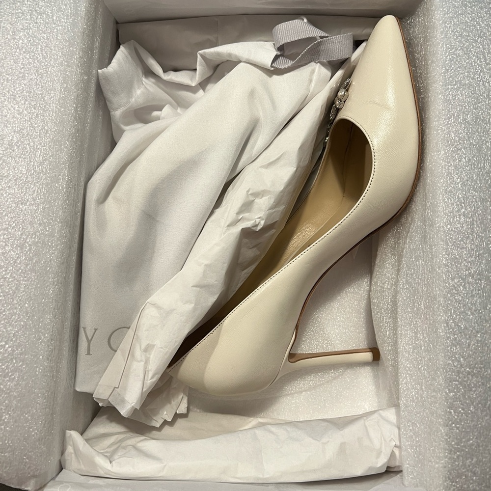 Jimmy Choo Shoes - Picture 6 of 8